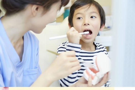 大切なお子様の歯の健康を長く守るためのサポートを、保護者の方と一緒に取り組んでいます