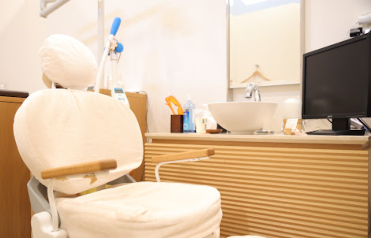 【土日祝診療あり】「ホワイトエッセンス 梅田大阪矯正歯科 グランフロント南館4F」