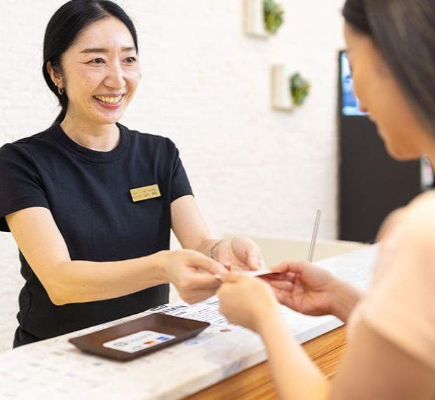 【麻布十番駅 4番出口より徒歩1分】【土曜・日曜診療】【WSLO世界舌側矯正歯科学会認定医在籍】矯正治療専門クリニックだからこそできる精度の高い治療で皆様の美しい歯並びをサポート「麻布十番矯正歯科室」