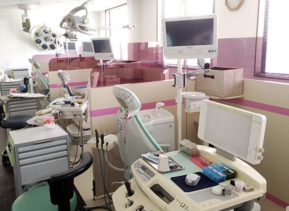 お子様の健康な口腔環境を維持するため、小児診療と小矯正を行っています