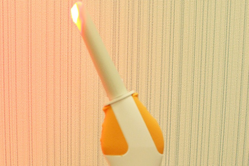 治療時の痛みや副作用がない光殺菌装置です