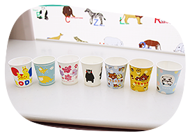 治療中に使用できるコップは好きなものを選べるようになっています。