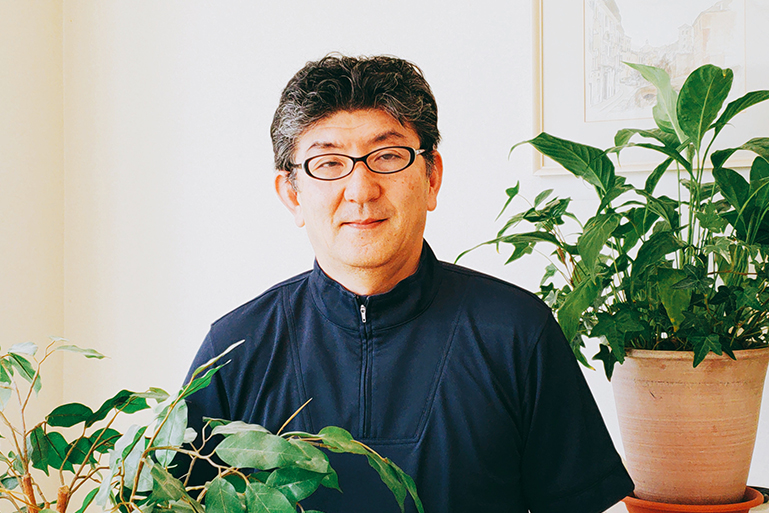 院長の山本 善彦