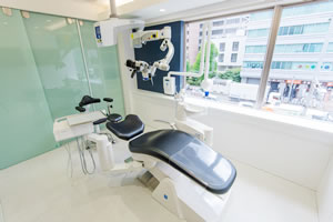 【地下鉄東山線伏見駅から徒歩1分】【歯内療法の専門医】患者様にとって最善の歯内療法をご提供します