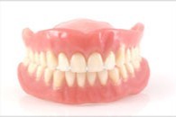 患者様一人ひとりの噛み合わせに合わせた義歯を提供しています