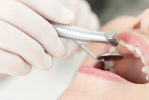 むし歯の「原因」を突き止め、症状だけでなく原因そのものを改善するアプローチを大切にしています