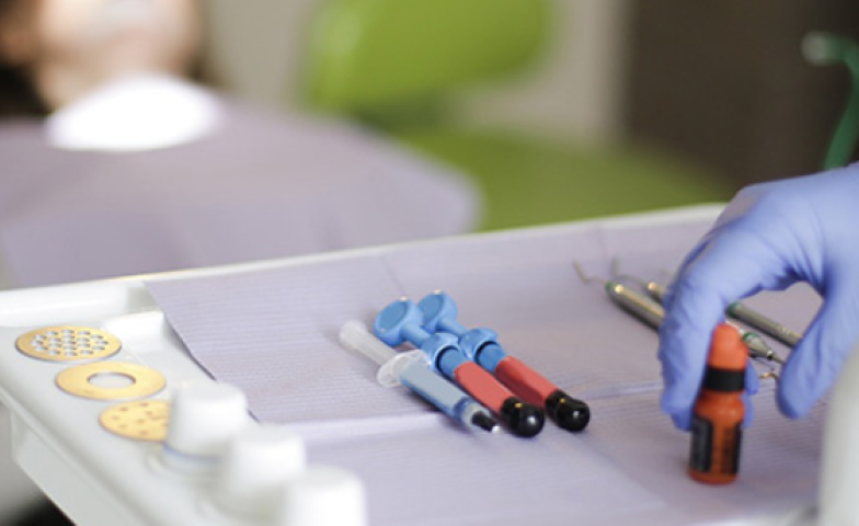 痛みの少ない虫歯治療で快適な口腔環境を