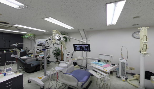 ①外観②受付③治療室