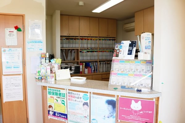 ①外観②受付③診療室