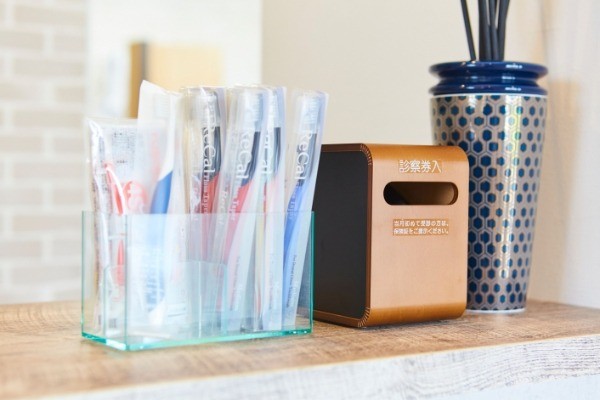 治療が終わった後こそ継続したケアが大切であると考え、患者様に予防歯科（メインテナンス）をすすめています。