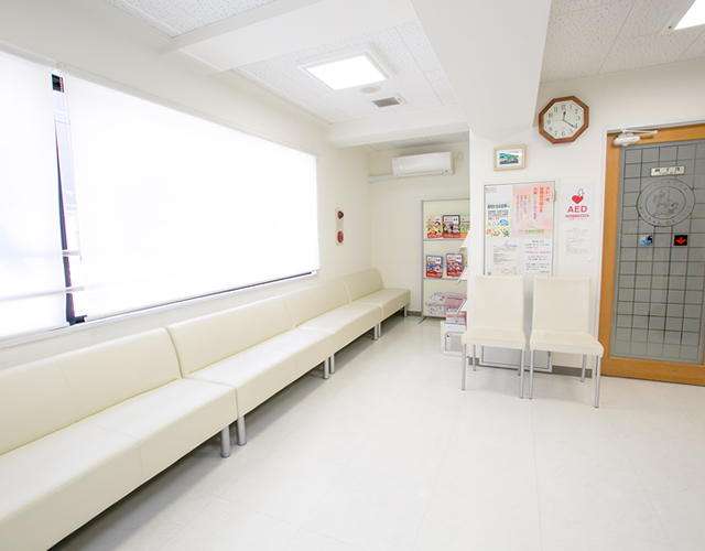 【JSOI口腔インプラント認定医 在籍】【日本臨床抗老化医学会認定医 在籍】予防から専門的なケアまで対応する寺浦歯科医院