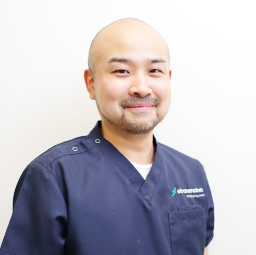 院長の有塚 貴史