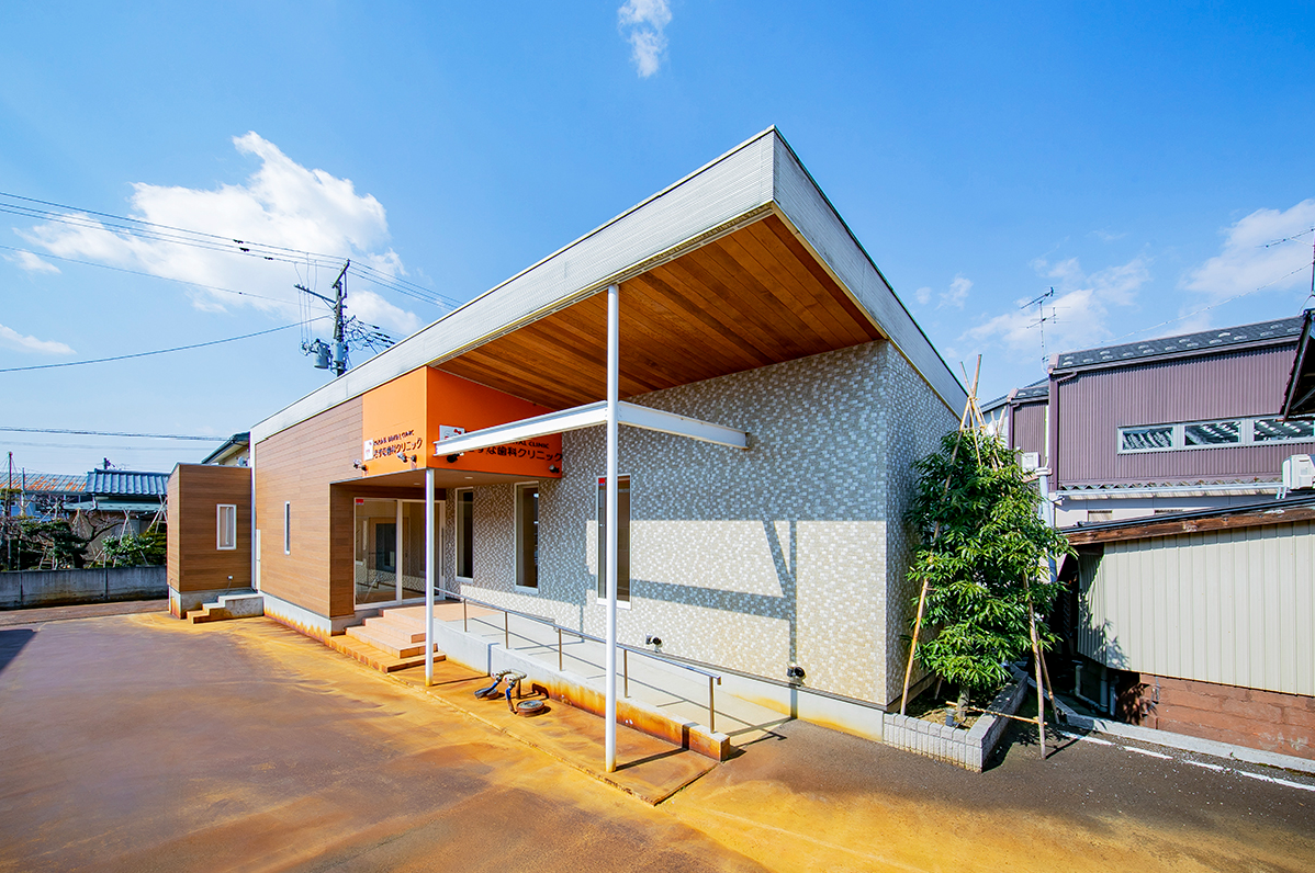 【四日町商店街沿い「三条駅」より徒歩7分】「対話」を大切にするきずな歯科クリニック