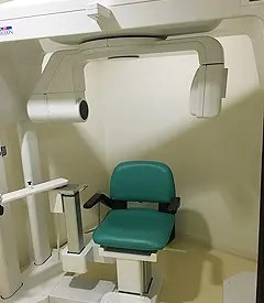 外科に関する診断を行うための歯科用CTスキャンです
