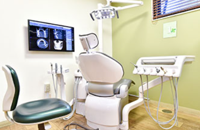 ①外観②受付③診療室