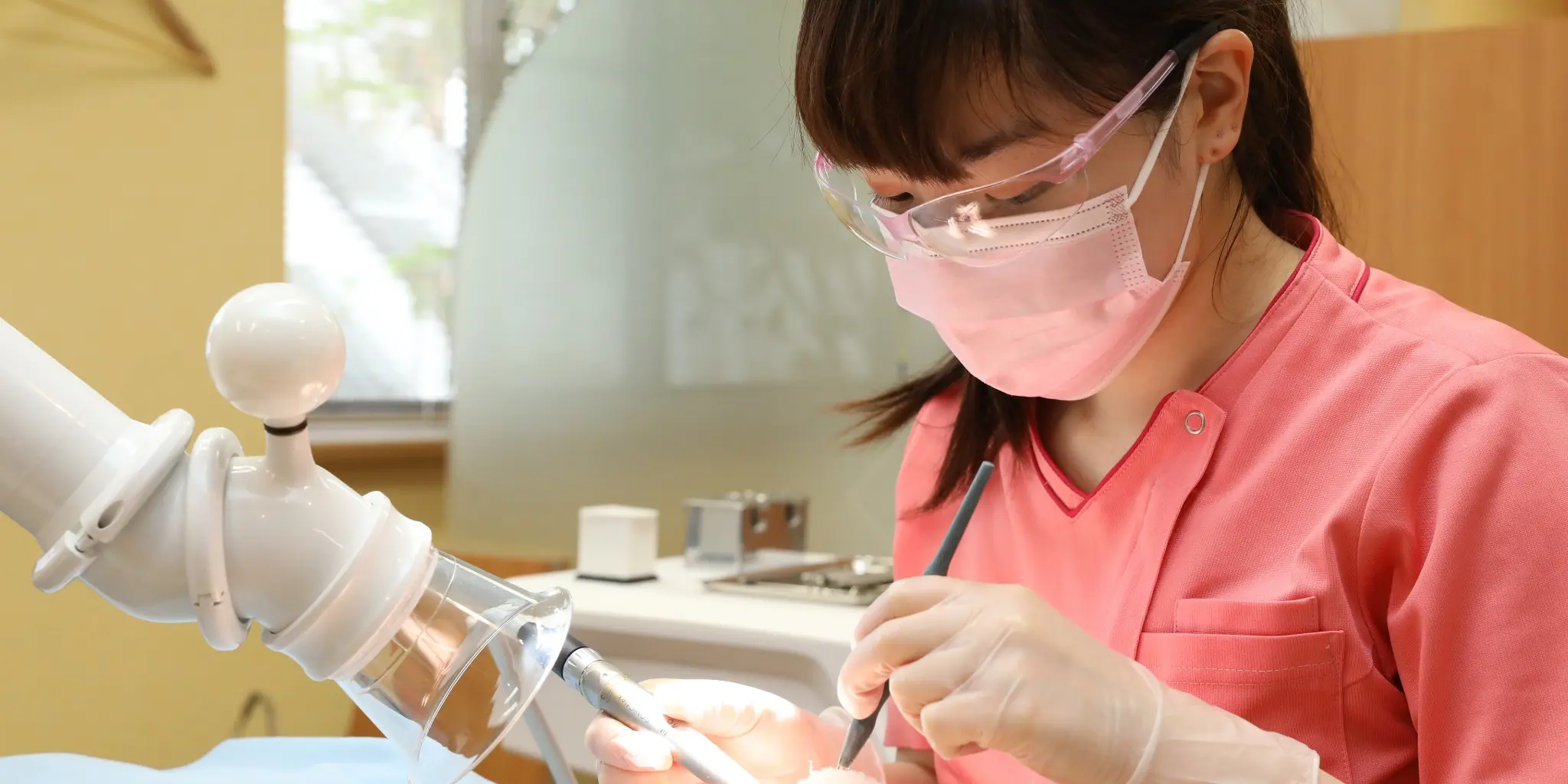 3〜6ヶ月ごとのメンテナンスで虫歯や歯周病を予防します