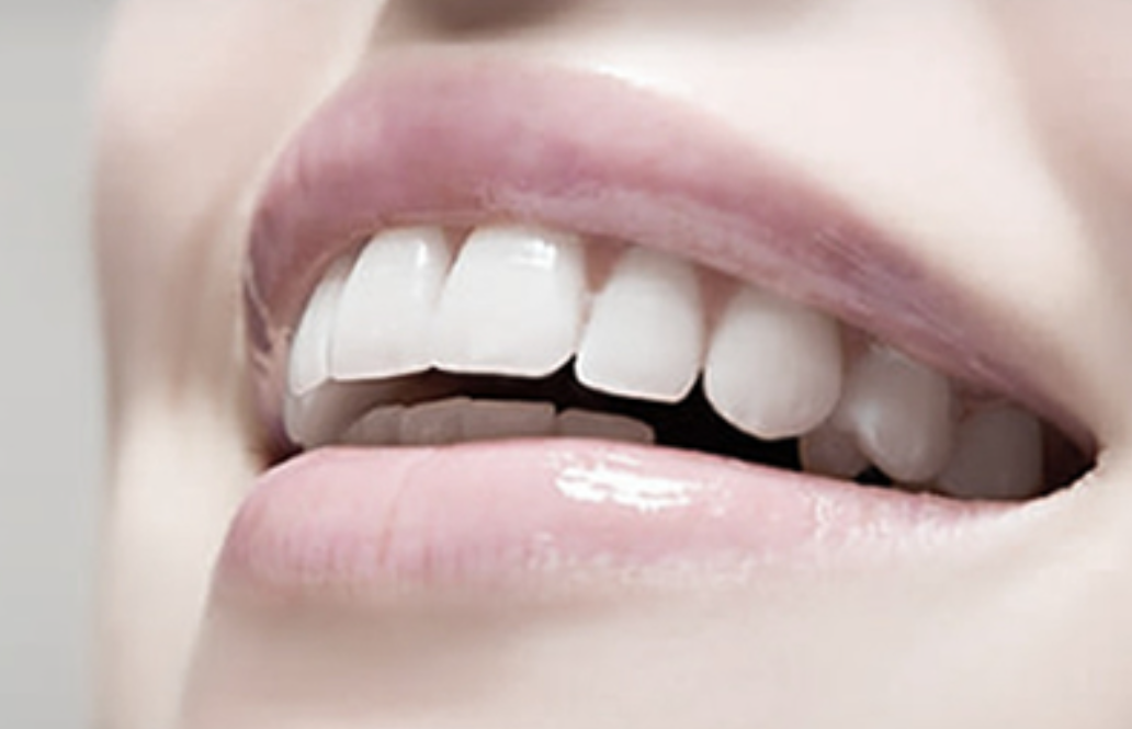 最新技術と匠の技で理想の笑顔を実現します