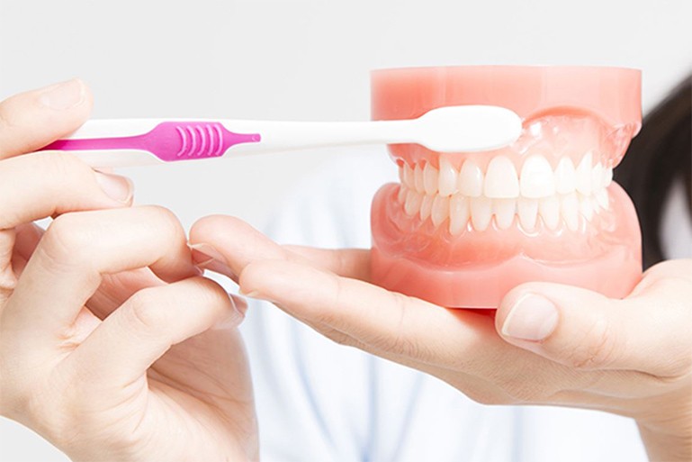 【天草工業高校前バス停 徒歩2分】丁寧な説明と対話を大切にする新田歯科医院