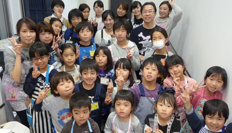 治療後の笑顔をいっぱいの様子