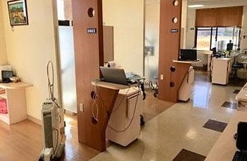 ①医院看板②診療室③滅菌器