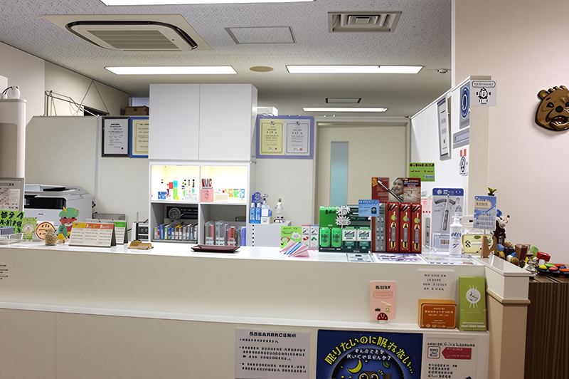 ①診療室②受付③待合室