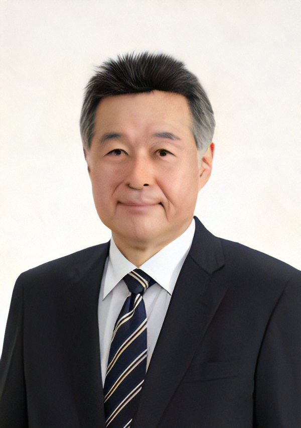 院長の根本　秀樹