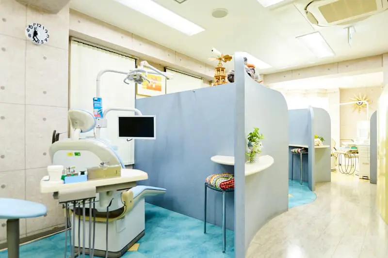 ①②診療室 ③院内風景