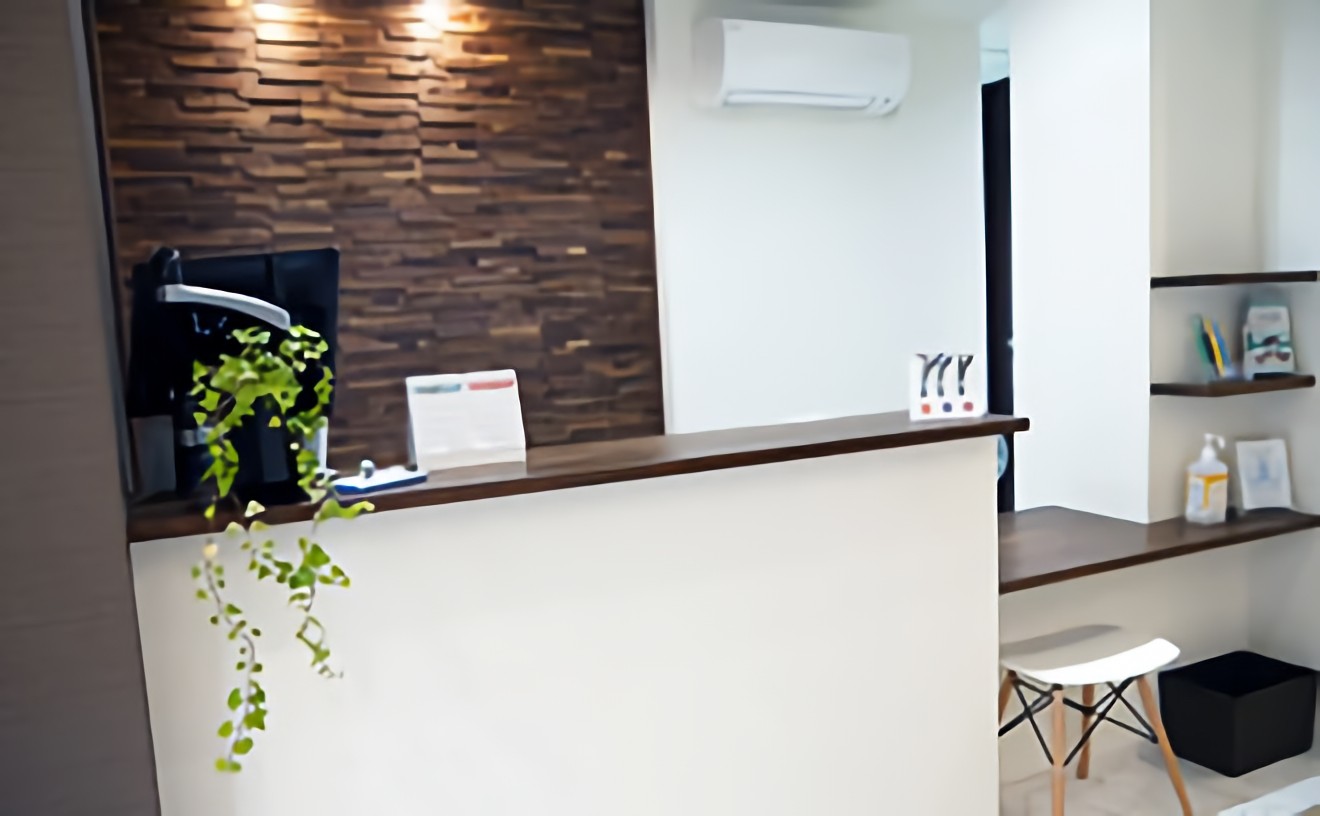 ①診療室②受付③待合室