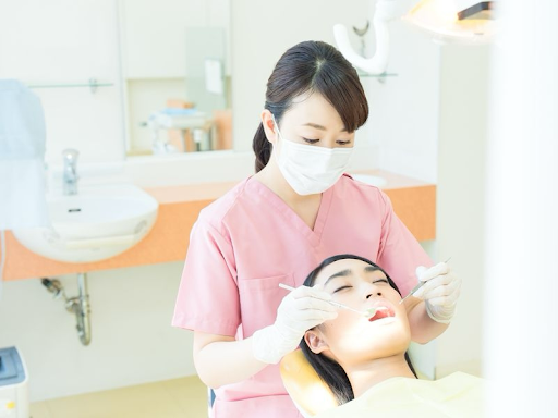 当クリニックでは、口腔検査の結果や全身疾患の有無などを分析し、患者様一人ひとりに合わせた予防歯科メニューをご提案しております