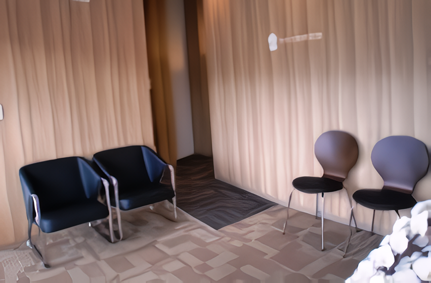 ①外観②待合室③診療スペース