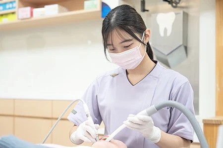 担当の歯科衛生士が継続的な口腔ケアを行っています