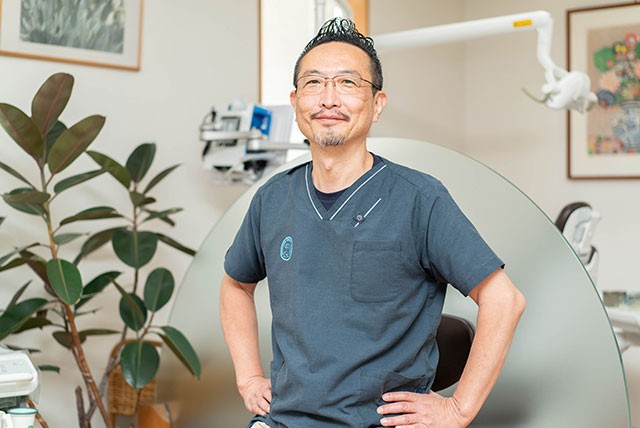 「自分自身が受けたいと思える治療」を診療の指針に掲げ、患者様の立場に寄り添った誠実な対応を心がけています。