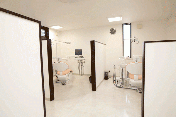 【東三条駅から徒歩10分】アットホームな空間で「伝わる説明」「見える治療」のナオ歯科