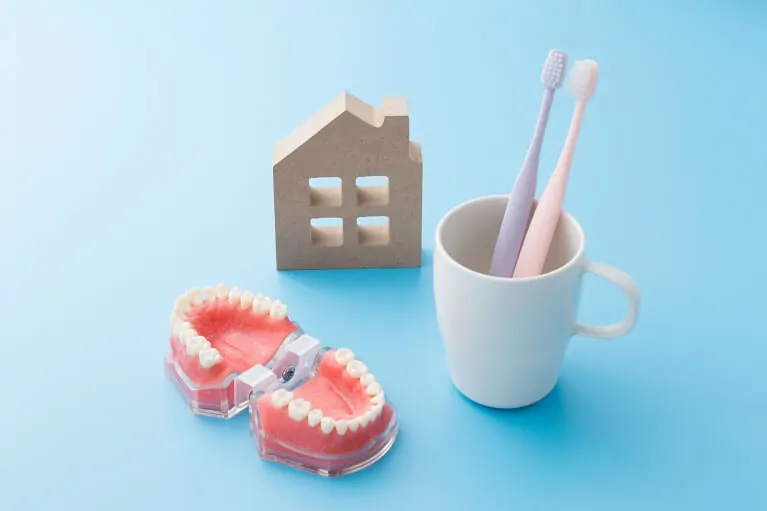 病気やケガなどで通院できない方が対象です