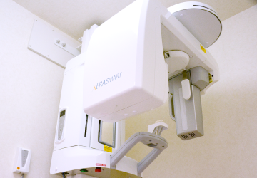 3DパノラマX線装置により精密な診断から始めます