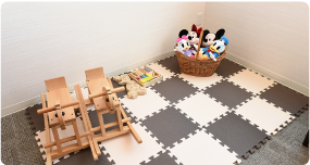 【駐車場10台完備】
スタッフ全員がベテラン衛生士。温かい雰囲気で迎えてくれる歯科医院。