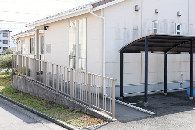 【WEB予約可・駐車場完備】山川リンタロー歯科診療所が大切にする、精密さとやさしさを兼ね備えた歯科医療