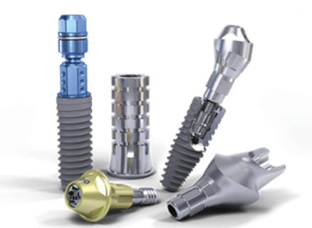 インプラントにご興味のある方はぜひご来院ください