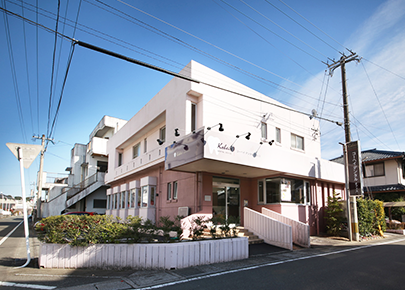 ①外観②受付③診療室