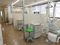 【鶴岡駅 車で10分】衛生管理と丁寧な説明を大切にする あかざわ歯科医院