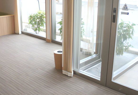 【JR東金沢駅から車で４分】最新の設備で安心の治療環境を提供するデンタルケア南條歯科