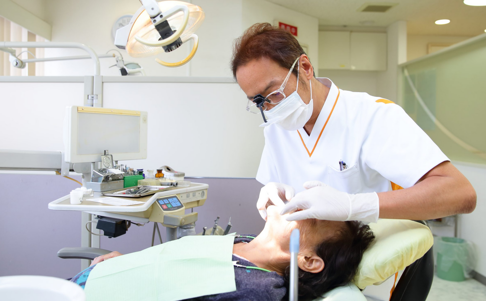 ①クリニック外観②診療③キッズスペース