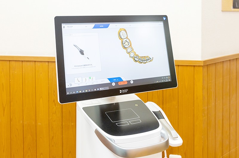 このシステムを使用することで、その日のうちに修復物が完成します