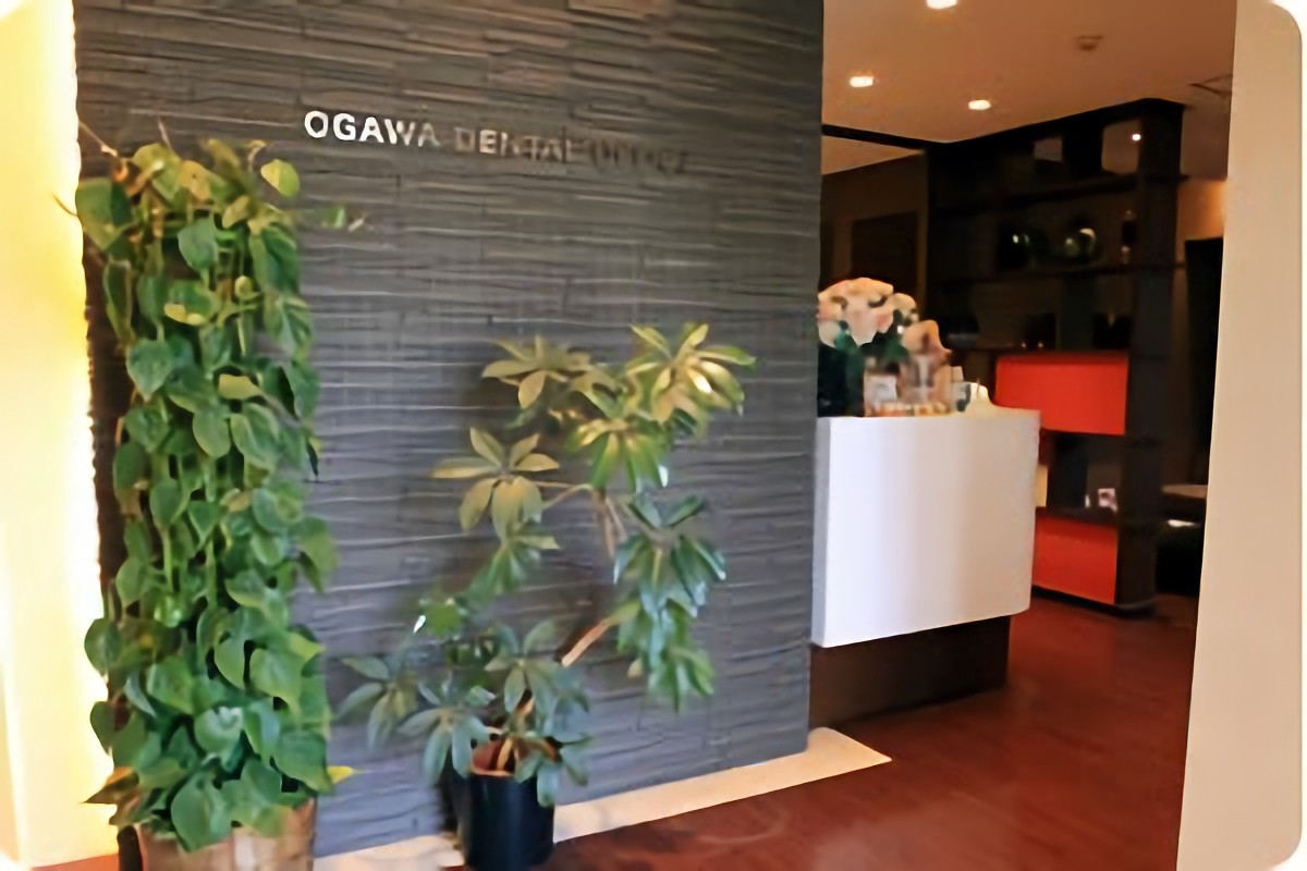 ①外観②入口③待合室