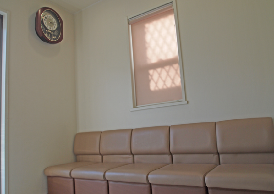 【西荻窪駅から徒歩14分】【日本有病者歯科医療学会認定医】医学博士の専門性で痛みの少ない治療を提供する内山歯科医院