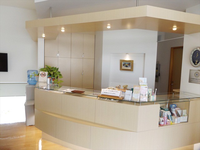 【駐車場完備】院内環境と対応に配慮した、安心して通える あおば歯科クリニック