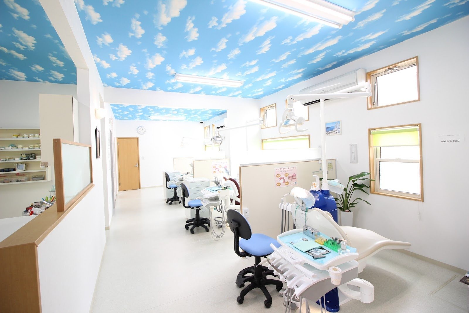 【土曜日診療対応・駐車場完備】地域に寄り添い幅広い相談に対応するハハ歯科医院