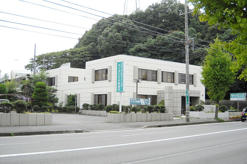 【ネット予約可・火金20時まで診療】将来を見据えた診療で、歯の健康を長く支えるライオンズ北勢歯科