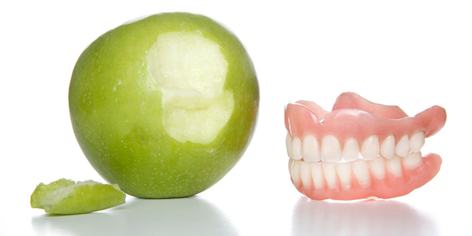 インプラント治療は、信頼できる歯科クリニックをご紹介しております。