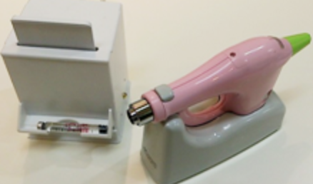 コンピューター制御の電動麻酔器。